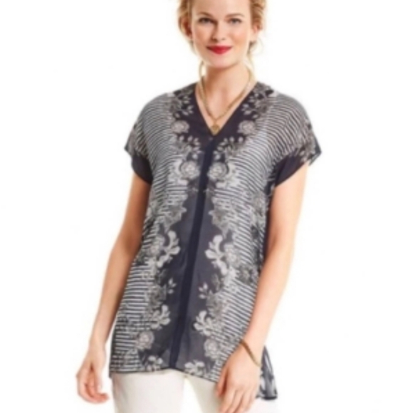 CAbi Navy and Floral Popover‎ Yacht Top Size small - Picture 2 of 9